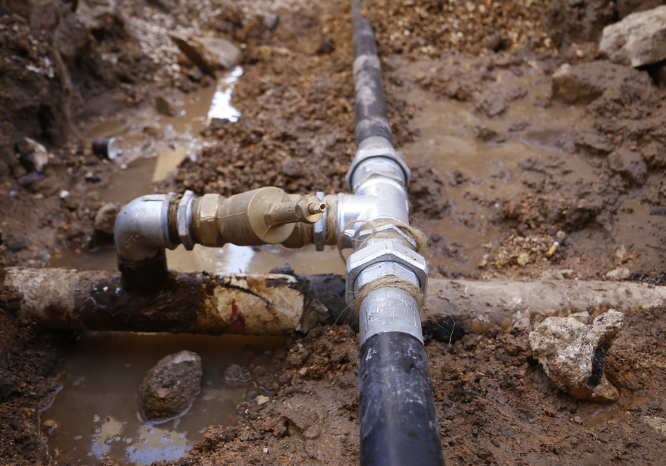 Underground water pipe line